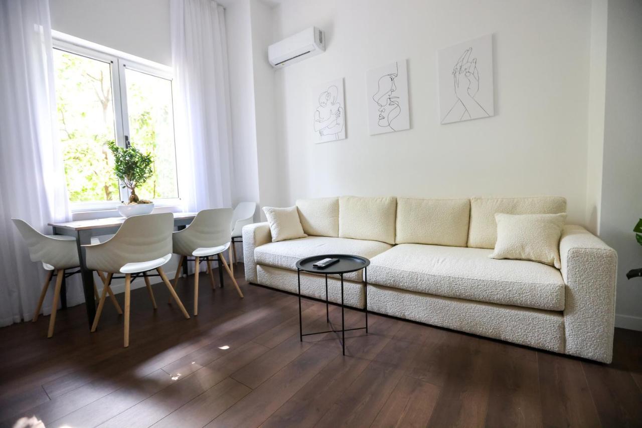 "Middlenest" Central Apartment 티라나 외부 사진