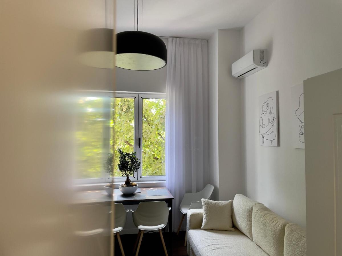 "Middlenest" Central Apartment 티라나 외부 사진